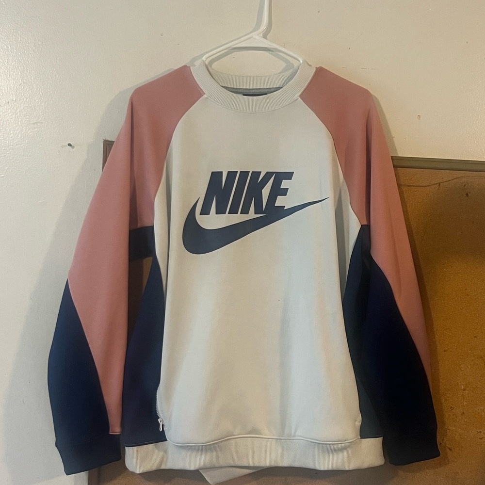 Nike Classic White Crewneck